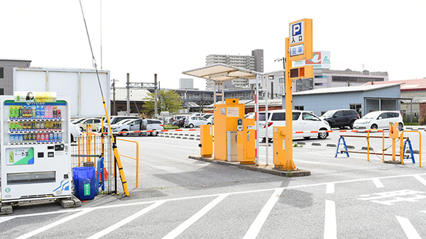ふれあい薬局　彦根駅前の駐車場