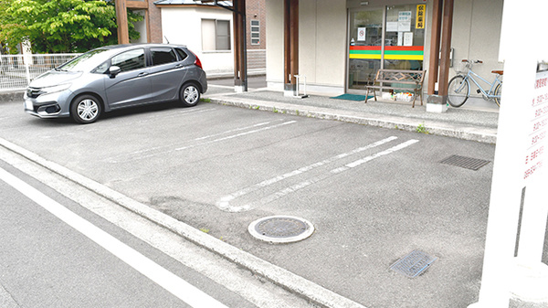 かいてき調剤薬局　桑原店の駐車場