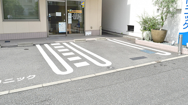 かいてき調剤薬局　新玉店の駐車場