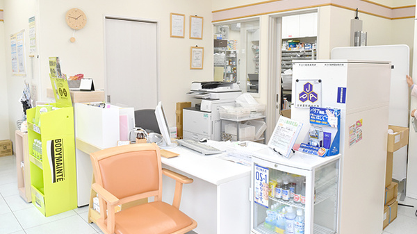 スマイル調剤薬局　二軒屋店の受付/カウンター