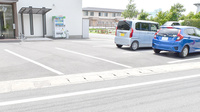 スマイル調剤薬局の駐車場