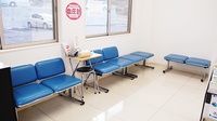サン薬局　木津東店の待合スペース
