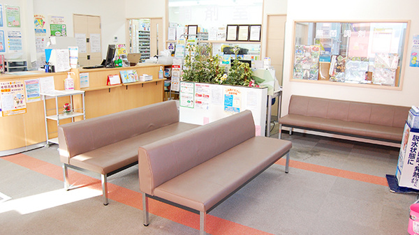 ハニュウ薬局　研究学園店の待合スペース