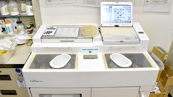 スマイル薬局　二条店の調剤器具