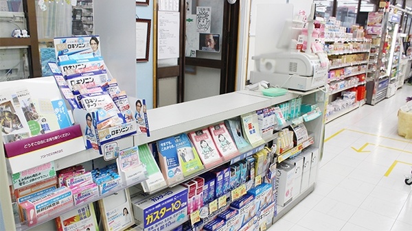 ドラッグセイムス　残堀薬局の受付/カウンター