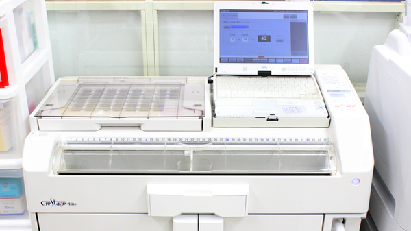 ドラッグセイムス　青梅藤橋薬局の調剤器具