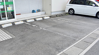 セイムス指扇薬局の駐車場