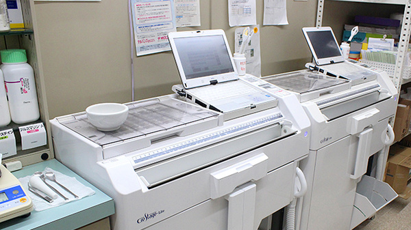 ドラッグセイムス　本町田薬局の調剤器具
