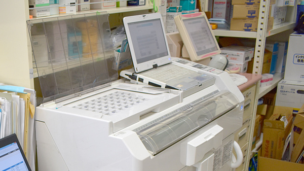 ドラッグセイムス南加瀬薬局の調剤器具