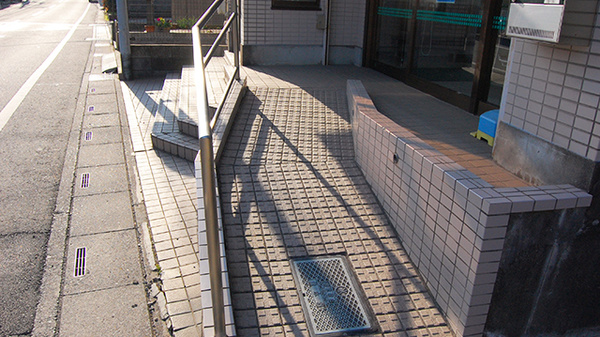 三橋四丁目薬局のバリアフリー設備