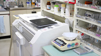 セイムス大牧薬局の調剤器具