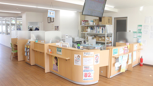 セイムス長後駅前薬局の受付/カウンター