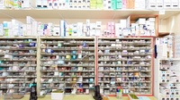 セイムス南橋本駅前薬局の薬棚