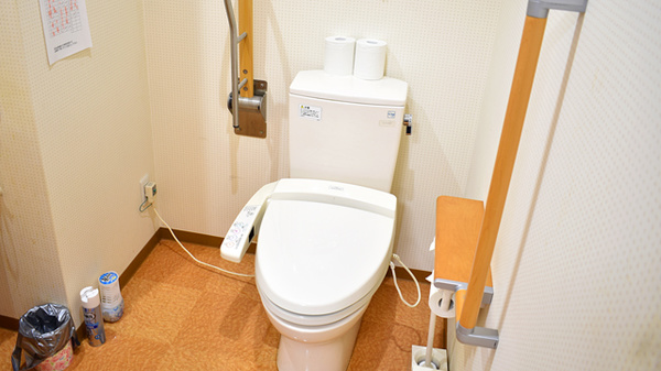 セイムス高砂薬局のお手洗い