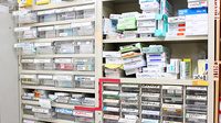 セイムス　はるひ野駅前薬局の薬棚