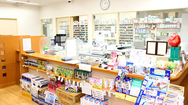 セイムス高円寺駅前薬局の受付/カウンター