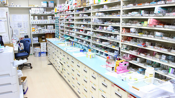 セイムス高円寺駅前薬局の調剤室