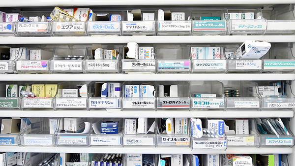 薬棚