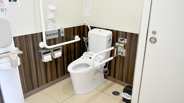 ドラッグセイムス見沼新堤薬局のお手洗い