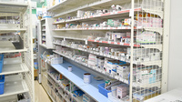 ドラッグセイムス見沼新堤薬局の薬棚
