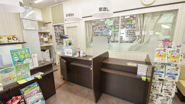 コクミン薬局ポートタウン東店の受付/カウンター