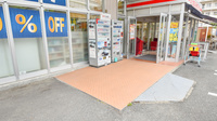 コクミン薬局　西粉浜店の入口