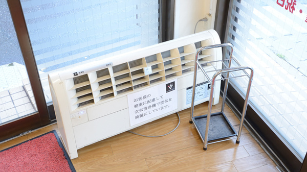 コクミン薬局万代店の感染予防対策