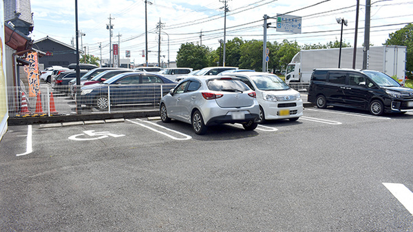 市民薬局の駐車場