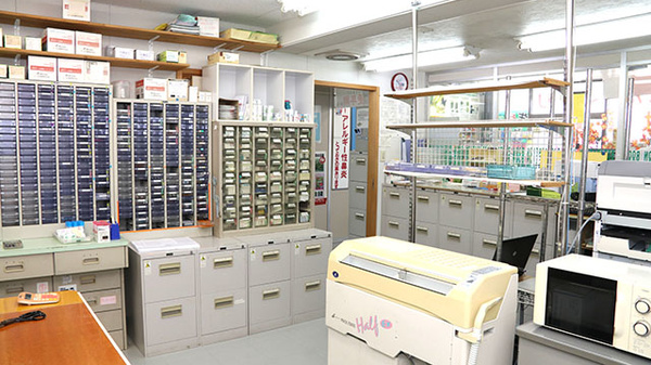 辻上薬局　原田店の調剤室