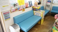 辻上薬局　長尾店の待合スペース