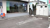 ラポー薬局の駐車場