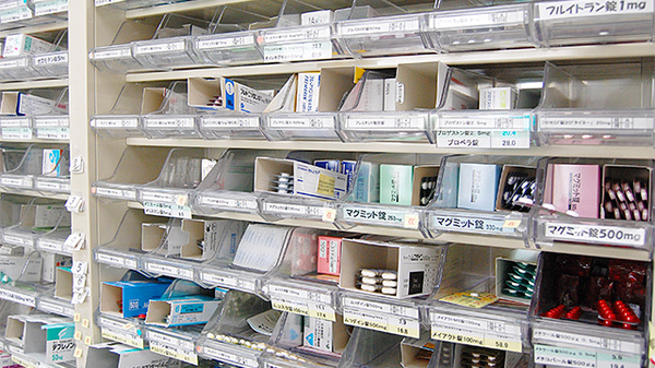 ププレひまわり薬局　水呑店　（広島県福山市）の薬棚