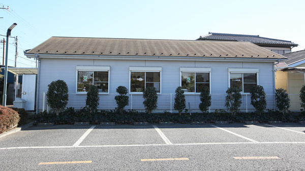 ハーブランド薬局　三ツ葉店の駐車場
