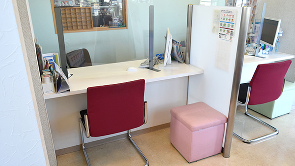 アンク薬局の受付/カウンター