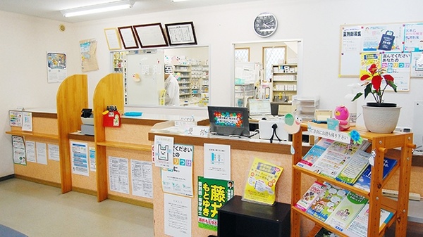 フラワー薬局　大久保店の受付/カウンター