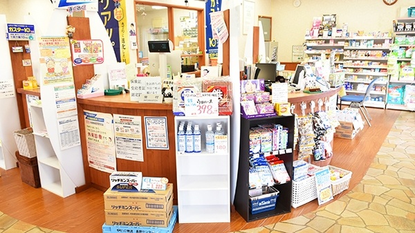 飯山薬局の受付/カウンター