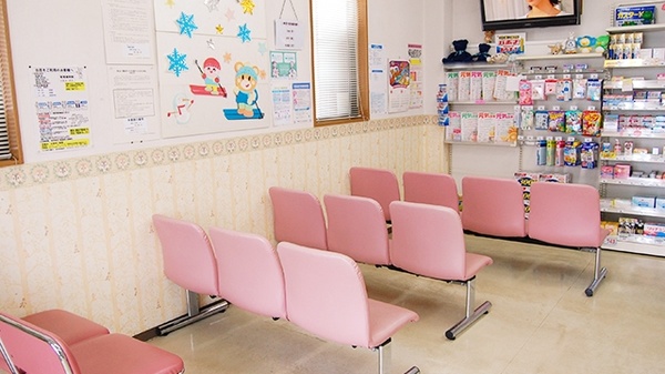 氷室西口薬局の待合スペース