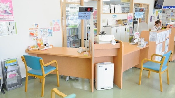エスマイル薬局　あおえ店の受付/カウンター