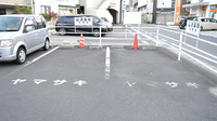 山崎薬局の駐車場
