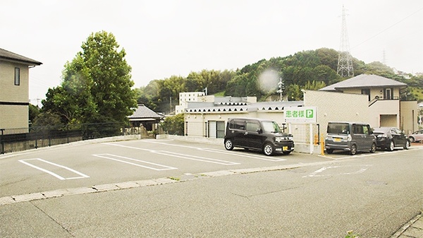 オリーブ薬局　長府店の駐車場