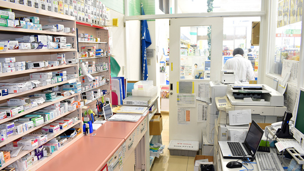 ドラッグセイムス和光本町薬局の調剤室