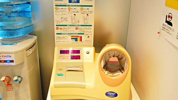 タイヨー薬局　姪浜店の血圧計