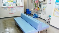 吉野町調剤薬局の待合スペース