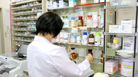 本城東調剤薬局の作業風景