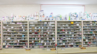 西宮市調剤薬局の薬棚