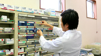 セイコー薬局の作業風景