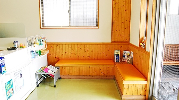 セイコー薬局　飯塚店の待合スペース