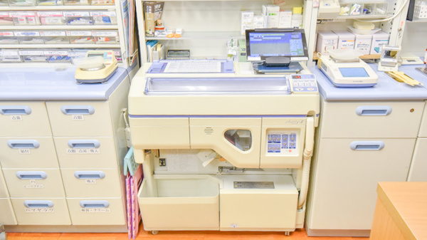 若草調剤薬局の調剤器具