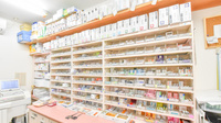 つわぶき調剤薬局の薬棚