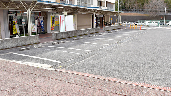フジメディカル薬局の駐車場